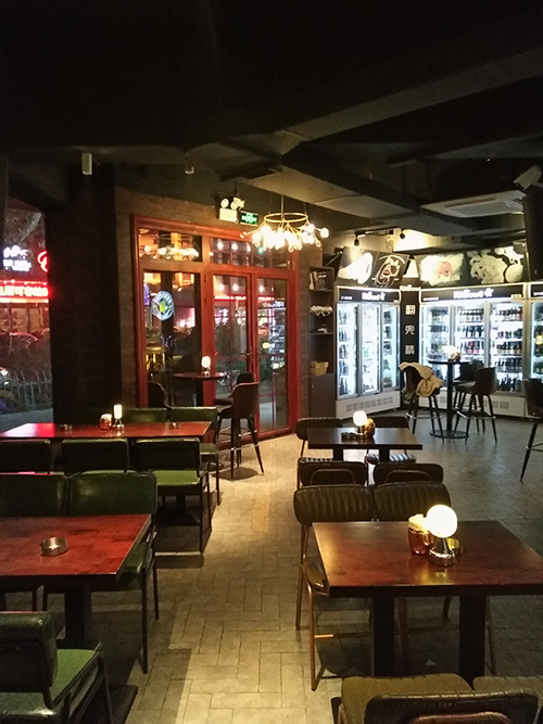 精酿酒吧装修