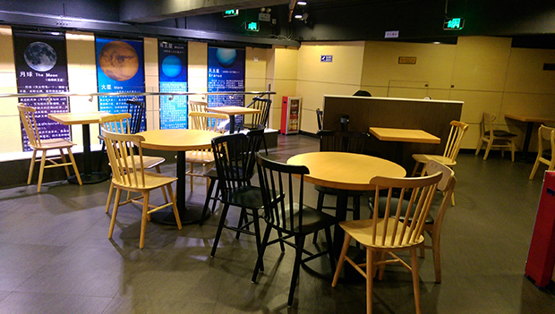 广州地铁燕岗站B入口大宇宙餐厅二楼装修